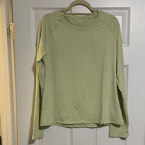 Light Green Long Sleeve Crewneck Top